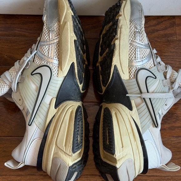 Nike V2K Run Women's size 8 - Picture 5 of 7